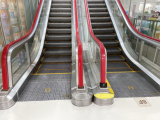 名古屋にある珍しいエスカレーター！