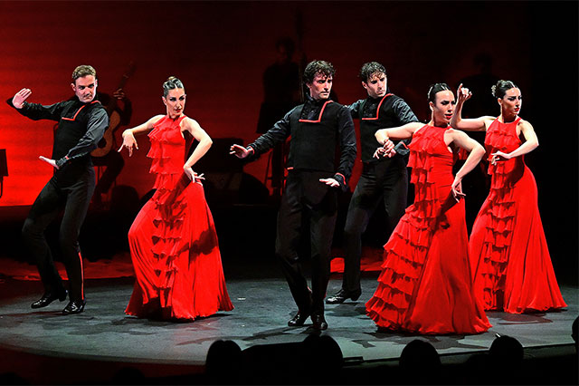 アントニオ・ナハーロ舞踊団『ボレロ』