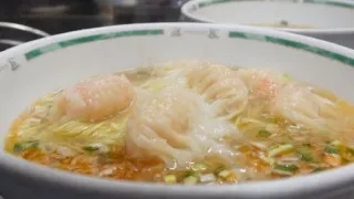 SNSで大バズりの「海老ワンタン麺」！？大衆町中華が大行列店に！大将が感動した思い出の味とは