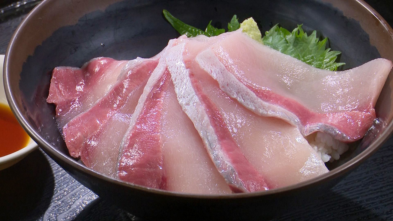 ぶりとろの旨さに箸止まらず…脂ノリノリぶりとろ丼に絶品玉子サンド！三重県尾鷲市の“一番おいしいもの”を聞くグルメ旅