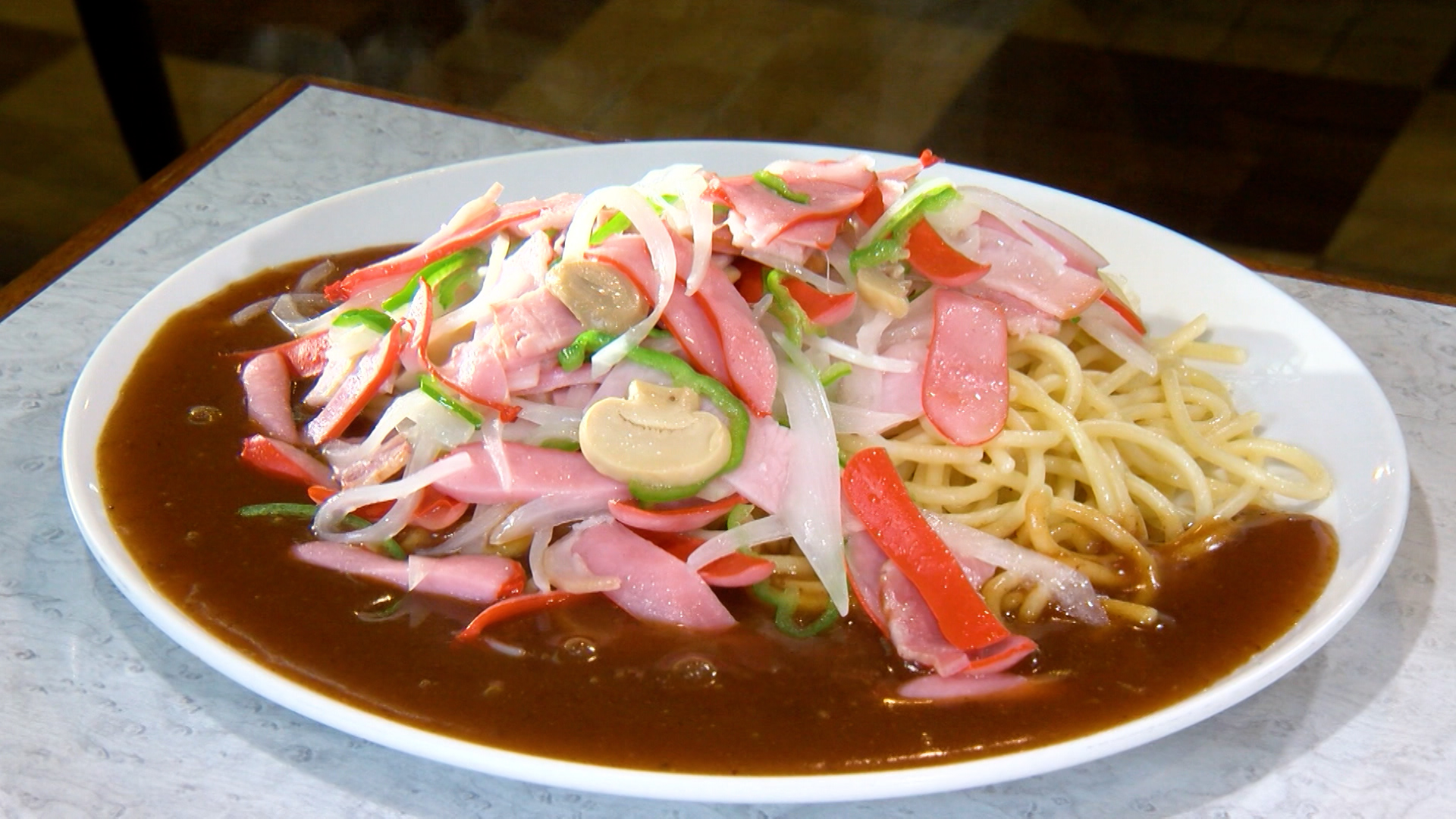 ヨコイ」のあんかけスパは、“おじ様ランチ”である | CBC MAGAZINE（CBC