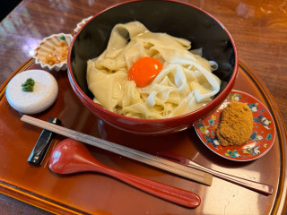 有名ラーメン店とコラボ！夏季限定の幅広きしめんが楽しめる「天むす処 けしき.」