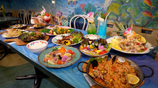 東海イチメニューが多いレストラン!?その数はドリンクとフード合わせて2156種類!お客さんの“食べたい”を叶え続ける「ブルーラグーンレストラン」を調査!