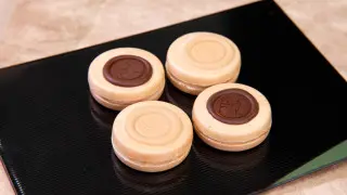 「アムール・デュ・ショコラ」で一度は買いたい！“もなかチョコ”の秘密に迫る！シェフが選ぶ本当においしいチョコのお店ランキング第1位は？