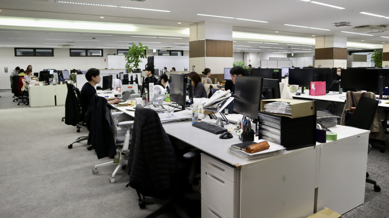 CBCテレビ　me:tone編集部　サンゲツ社内の様子