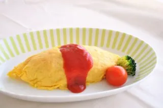 食卓の人気者「ケチャップ」、トマトの歴史と共にニッポンで歩んだ風味と開発史