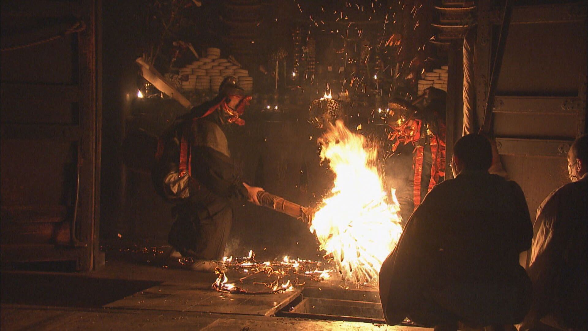 奈良 東大寺修二会で行われる「達陀（だったん）」（東大寺二月堂内陣）：CBCテレビ『チャント！』