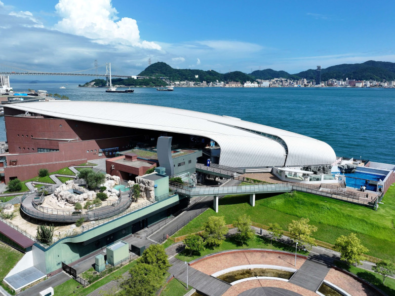 「海響館の全景」提供：しものせき水族館「海響館」