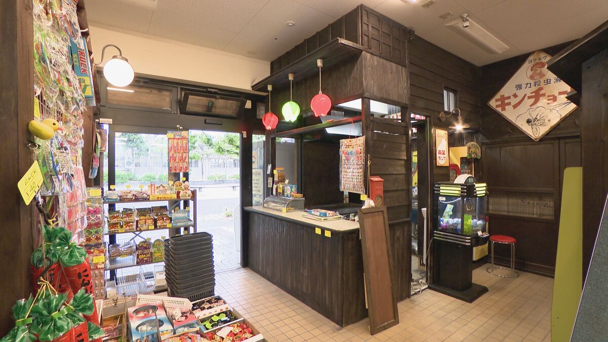 名古屋に駄菓子屋「昭和ハウス」がオープン!1万点以上のコレクションを持つ“昭和愛好家”がつくるレトロ空間