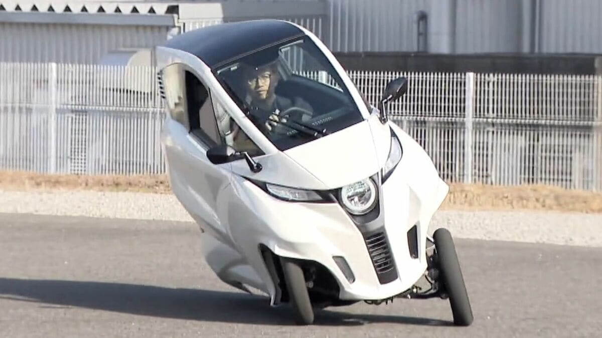 車検不要･エアコン完備の｢1人乗りEV｣ 1台約170万円 超コンパクトで維持費も安い 元トヨタ自動車のエンジニアらが開発
