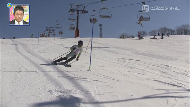 スキーをする根尾選手©CBCテレビ