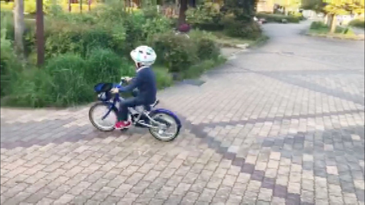 車を運転中に自転車がぶつかる夢