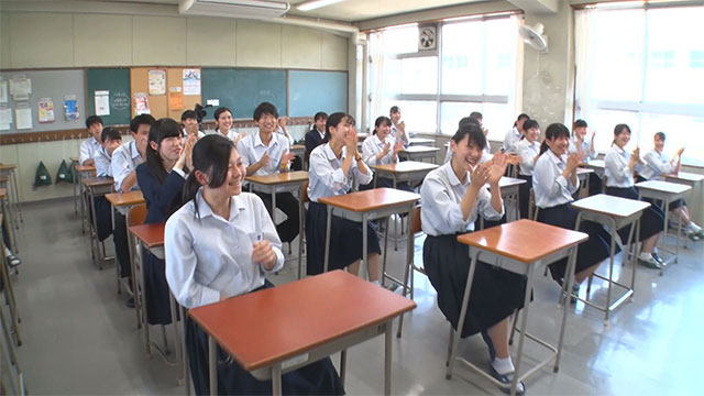 青春 と 株式会社 が共存 女子高生シンガーの歌声響く商業高校 共に感じ 学び 笑って社会へ チャント Cbcテレビ