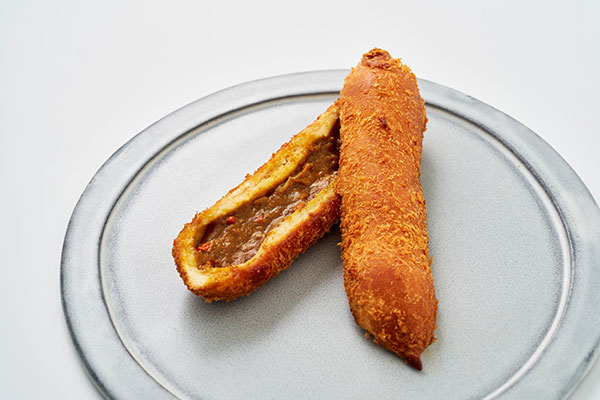 アッシュ カレーパン ー松阪牛と淡路島産玉葱のカレーパンー