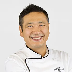 鎧塚俊彦シェフ