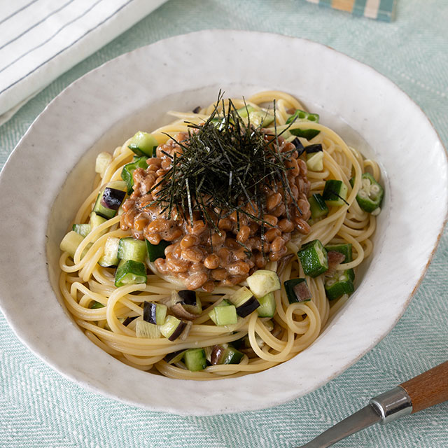 刻み野菜と納豆の冷製パスタ