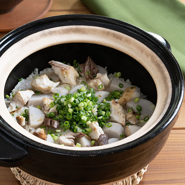 ぶりと里芋の炊き込みごはん