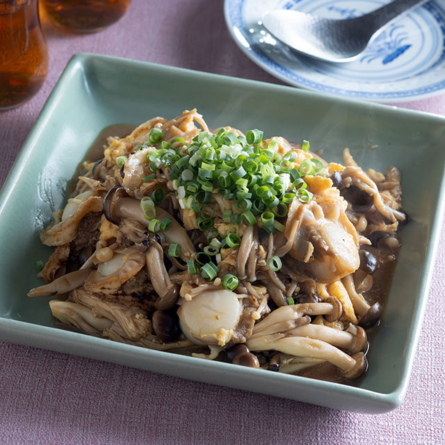 帆立ときのこのふわふわ卵炒め