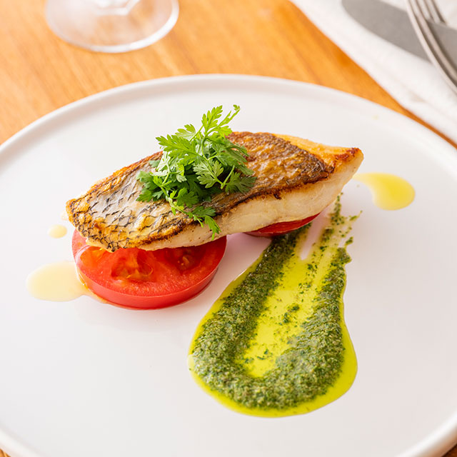 白身魚のソテー サルサヴェルデ