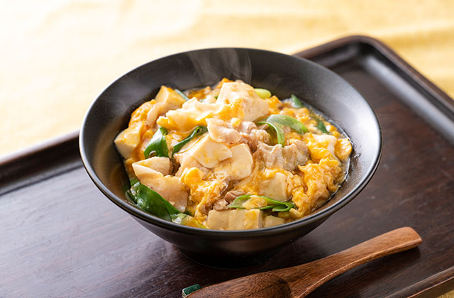 豆腐と豚バラ肉のあんかけ卵とじ丼