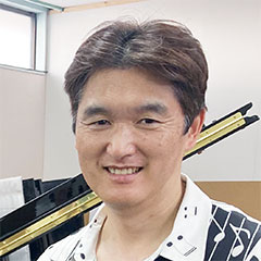 岩佐 真